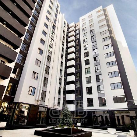 Minimalist Style Apartment With Best Location Chisinau Luaran gambar