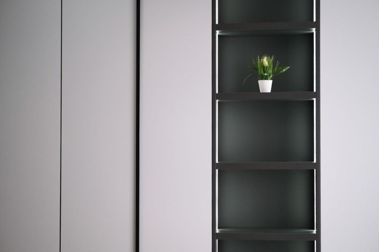 Minimalist Style Apartment With Best Location Chisinau Luaran gambar