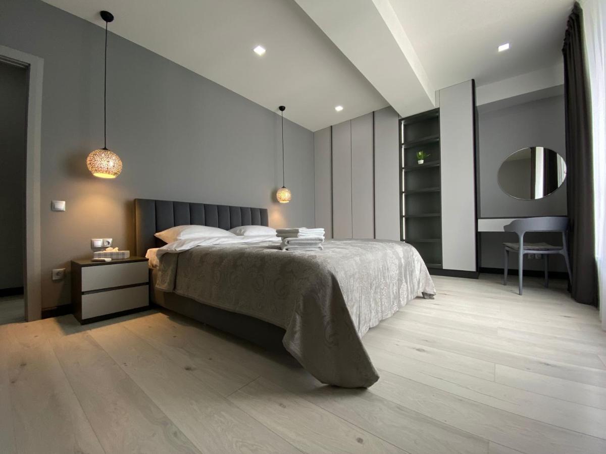 Minimalist Style Apartment With Best Location Chisinau Luaran gambar